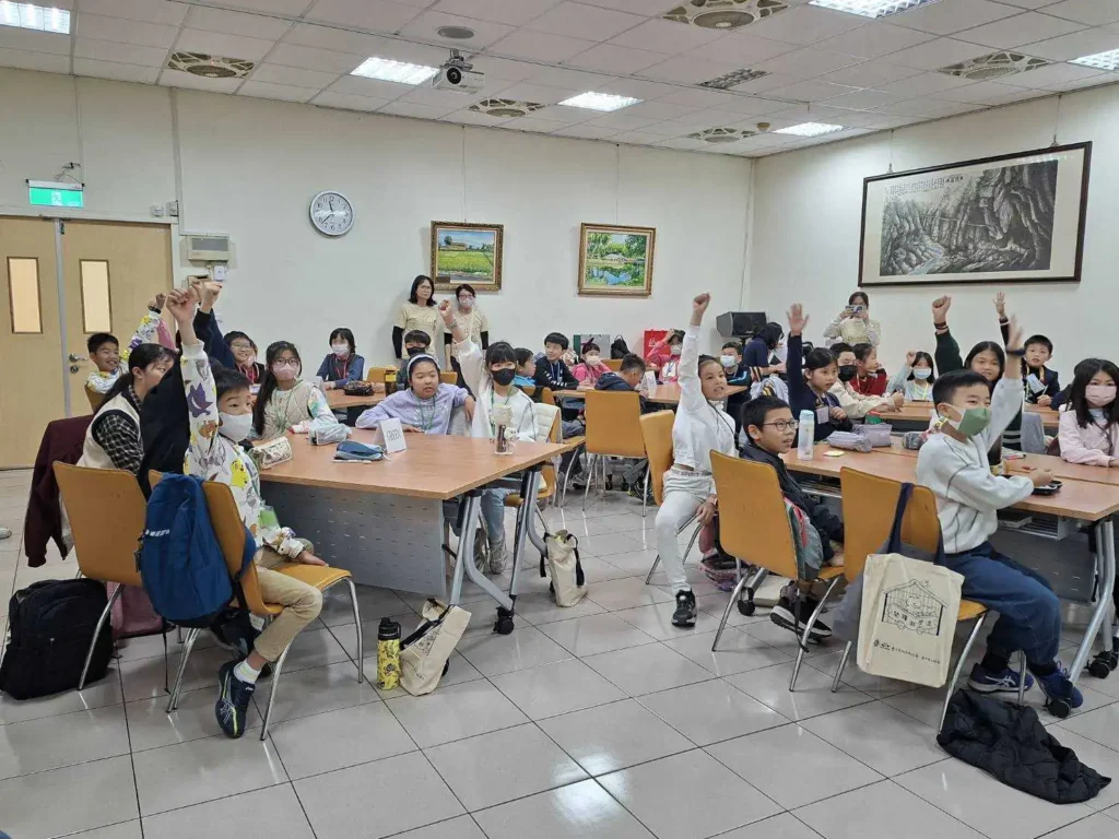 從遊戲到文化理解　中市府辦英語營隊-打造英語學習新體驗