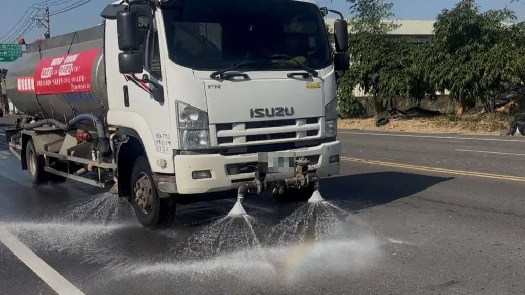 東北季風來襲-雲嘉南空品亮紅燈　外出建議佩戴口罩