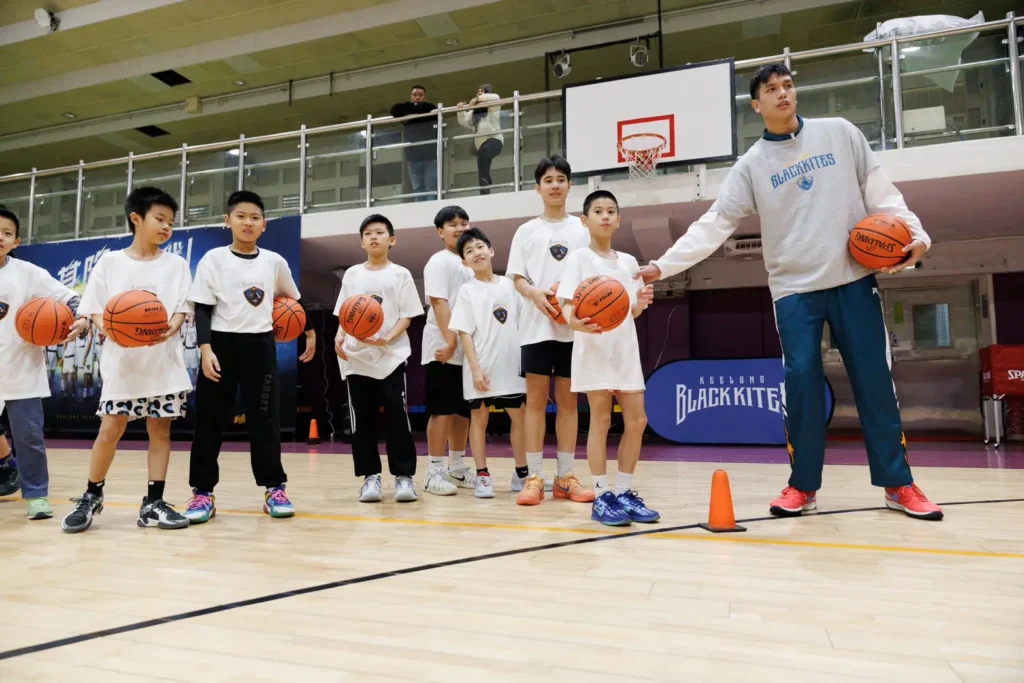 sbl職籃球員親授　基隆寒假籃球訓練營人氣滿滿
