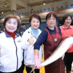 年前親自把關民生供應　盧市長清晨探視魚、果菜市場：量足價穩品質好　讓市民安心過好年