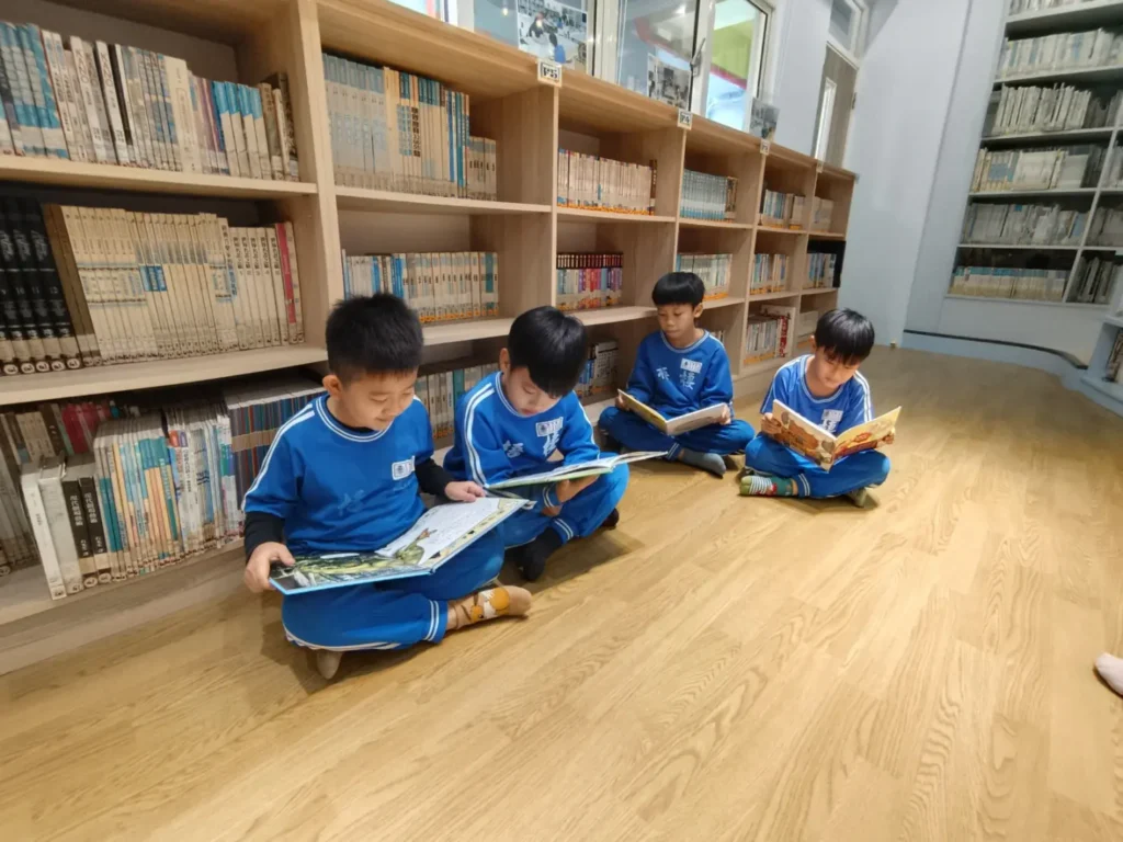 閱讀、賞燈還能抽獎！　-2026中台灣燈會「閱讀蜜馬」邀親子一起樂讀迎新春