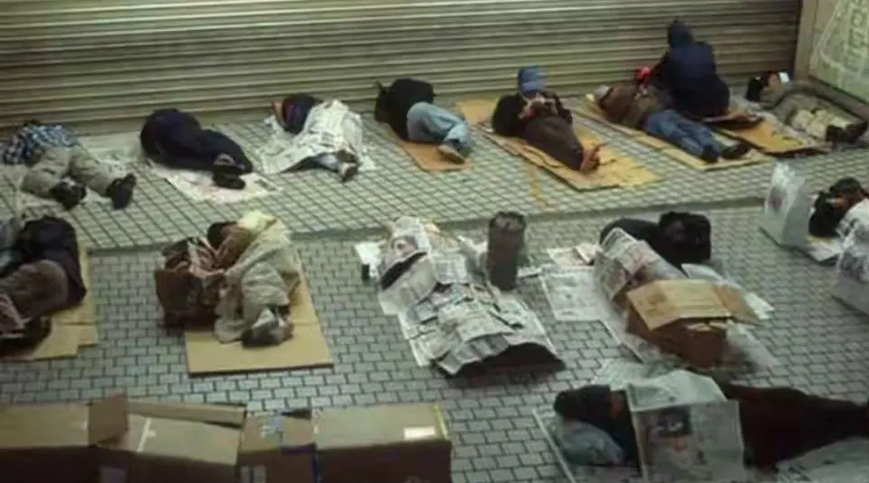 紙箱下的日本　被忽視的經濟與社會警訊