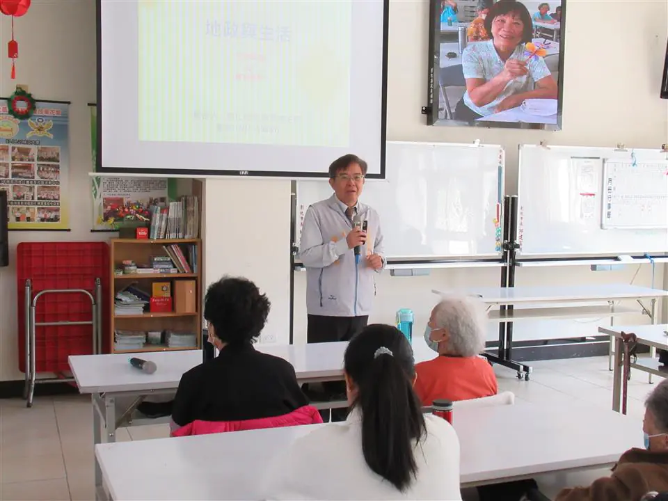 彰化地政前進介壽社區　貼心服務獲好評
