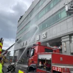 守護年節安全！基隆消防高規格演練　強化旅館高樓火災應變能力