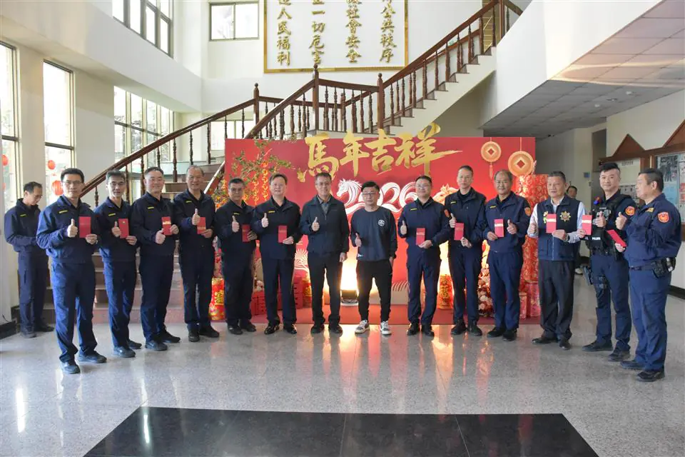 彰化縣議會議長謝典霖親蒞田中分局　慰勉賽車節及春節維安辛勞