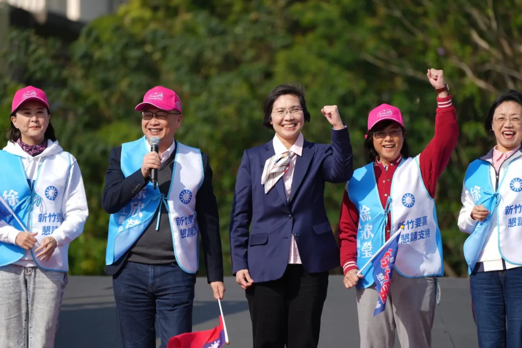 兩大「戰神」羅智強、王鴻薇跨區力挺徐欣瑩：新竹需要「懂科技、有戰力」的縣長