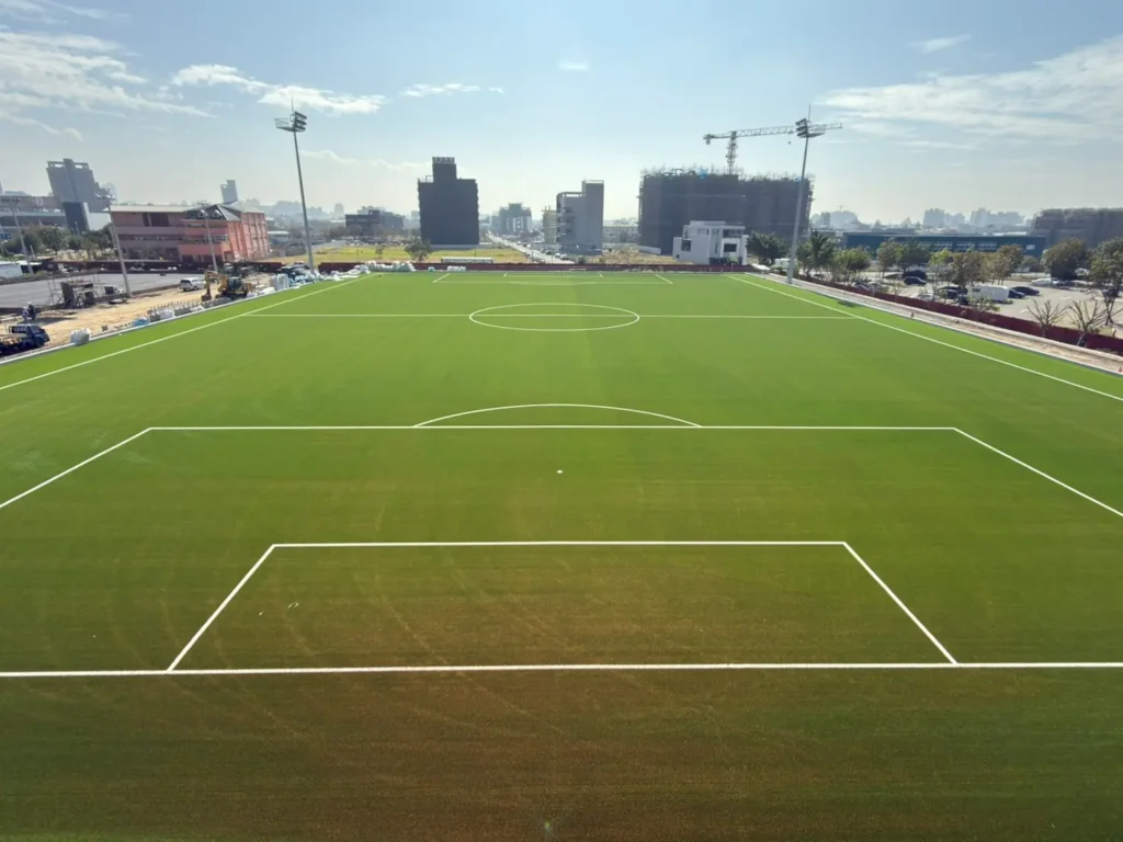 fifa認證草皮成形!台中國際足球園區7月完工 全台首座afc等級球場即將亮相