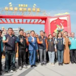 翁章梁視察台灣燈會宗教燈區「好神抵嘉」　-走訪各宮廟燈座祈福