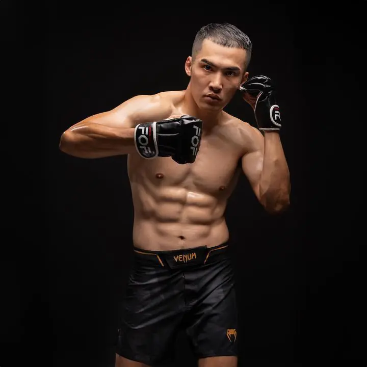 韓森宣佈全新格鬥聯盟誕生-明星慈善對打賽開戰