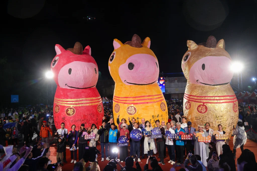 2026平溪天燈節　侯友宜題「平安如意-溪望成真」　祈願迎來滿滿福氣