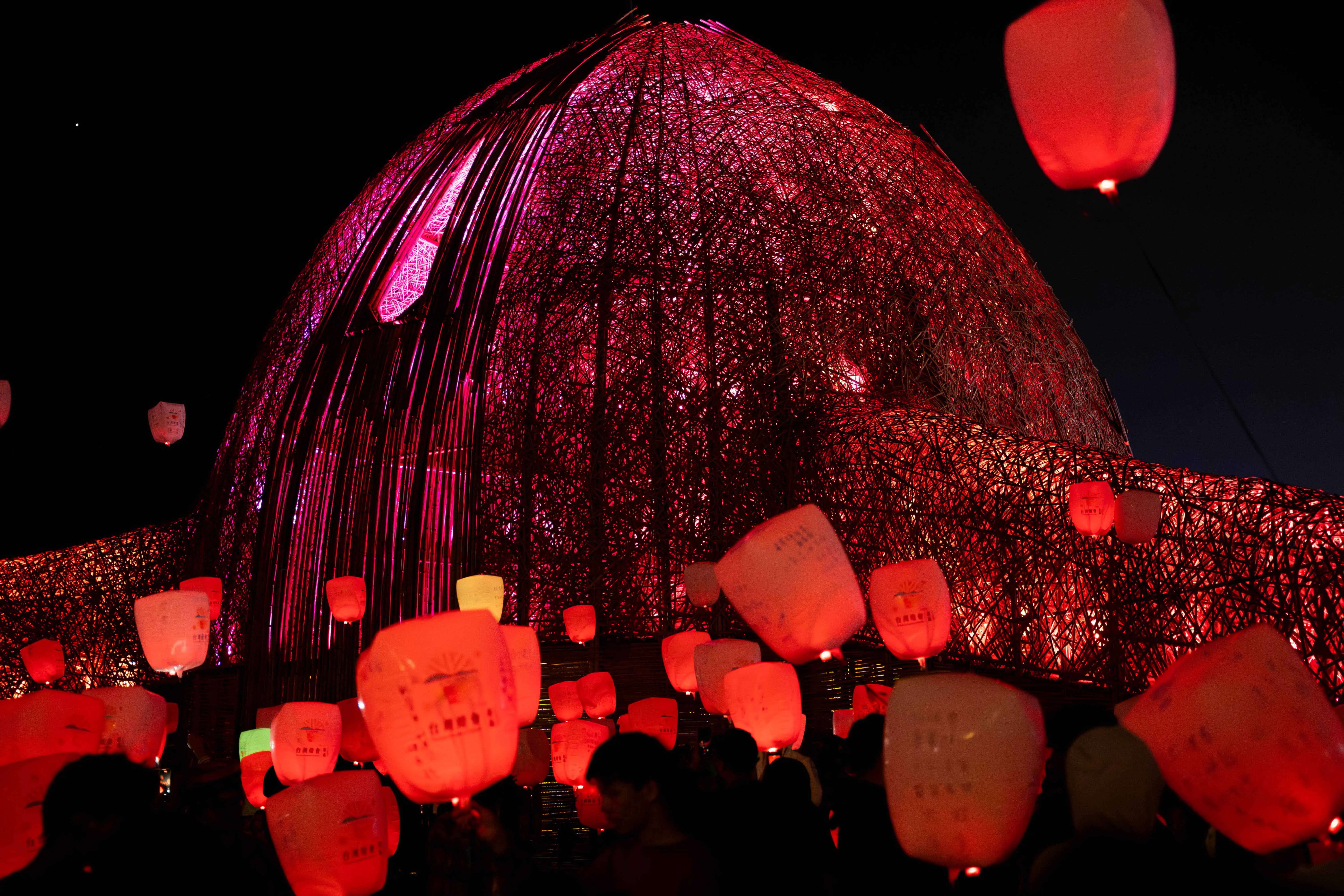 「光之新徑－嘉義夢」×「再。嘉義」燈區正式啟動　率先點亮2026台灣燈會第一道光