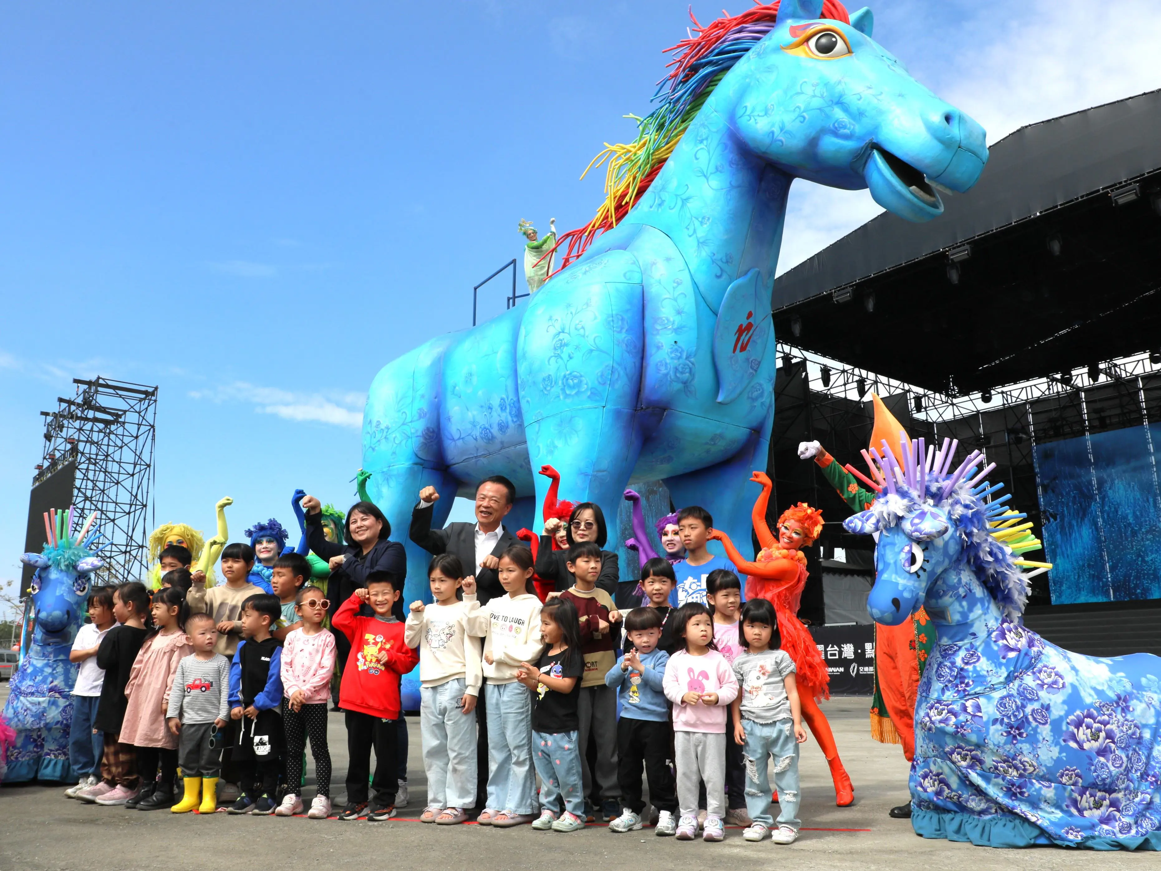 10米高巨型雨馬震撼登場　親子劇燈光秀齊發　點亮嘉義