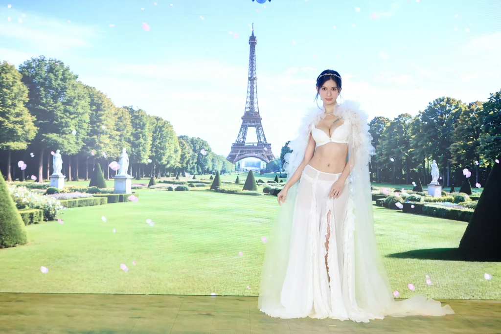 鄭芯恩巴黎街頭拍內衣廣告-散發「撩波」自在魅力