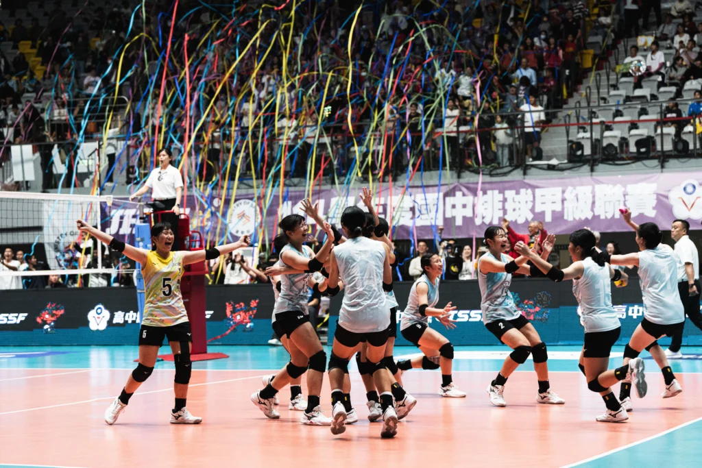 中市排球小將馬力十足　國中排球甲級聯賽-雙十女排封后、潭秀男排奪殿軍