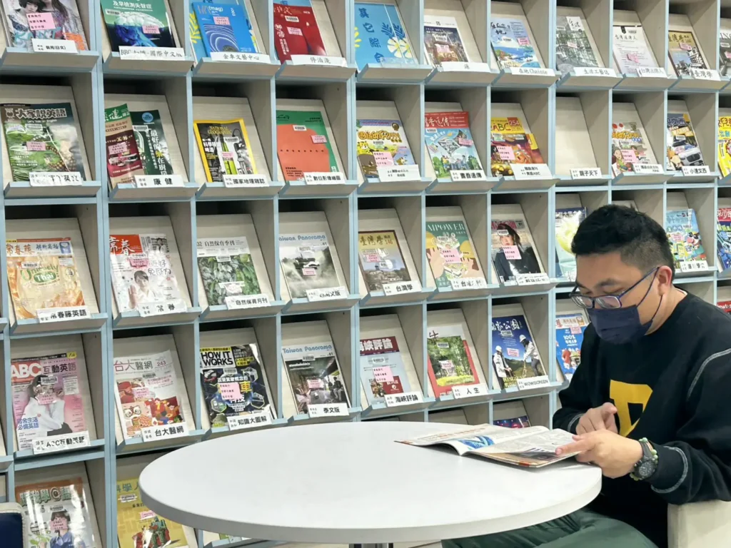 閱讀點亮人生！　蔡鎵任考取台電不忘回饋中市圖助學子考生追夢