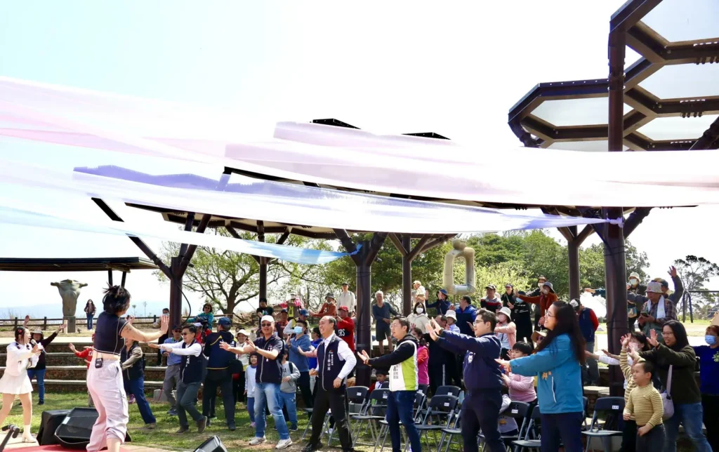 台中城市郊山探旅掀熱潮　千人登山嗨翻鐵砧山