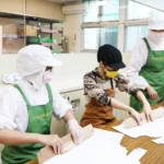 再耕園庇護工場公益喜餅傳遞幸福溫度　三指歌手蔡佩芙婚禮首選