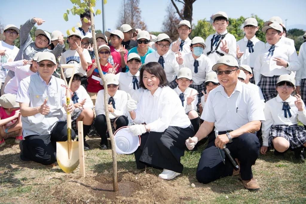「種下的不只是樹，是城市的未來」-黃敏惠北香湖公園領軍植樹　實踐新永續