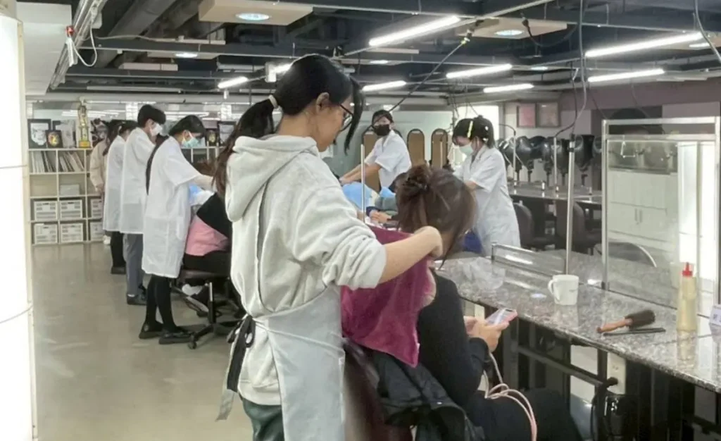 校園也能享受美髮沙龍　稻護時尚午間沙龍打造放鬆新體驗