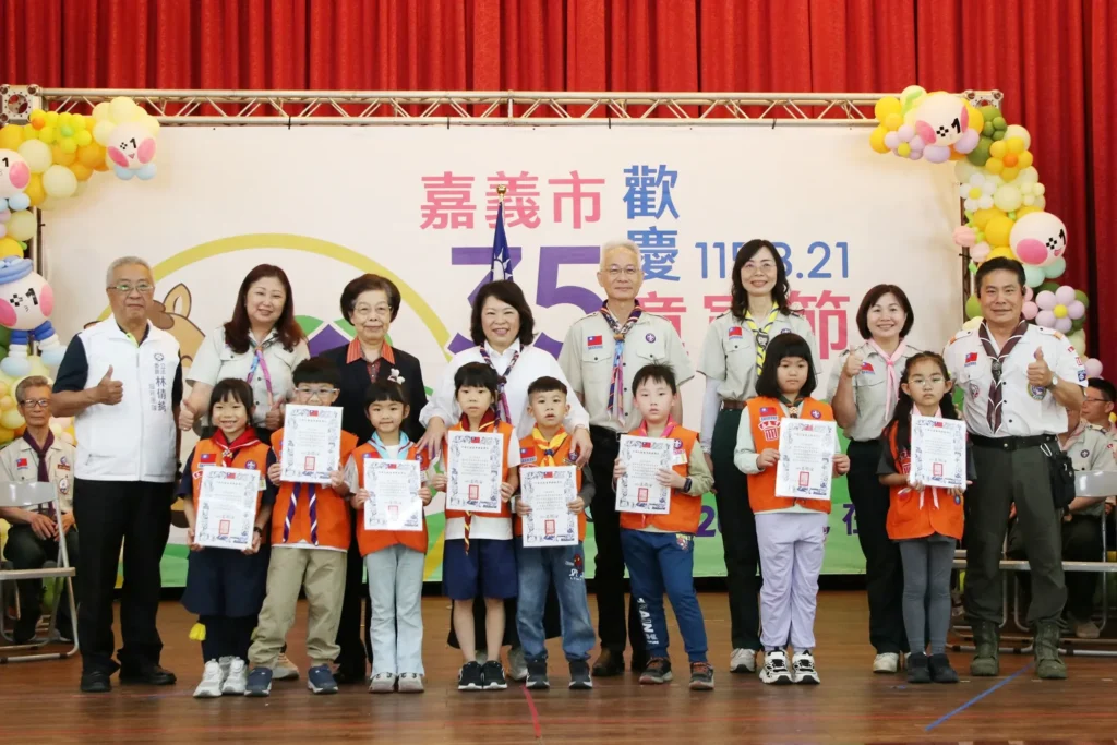 軍精神閃耀嘉義市 黃敏惠表揚優秀童軍期盼樹立典範