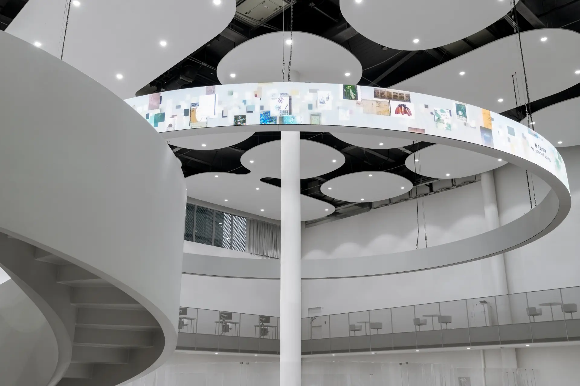 全台首創48公尺環形led！　-台中綠美圖打造知識與藝術交融的「漫遊洞」