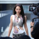 曾薀帆華麗回歸-拍mv搏命演出-登-7-層樓天橋對嘴-坐車門大演「玩命關頭」