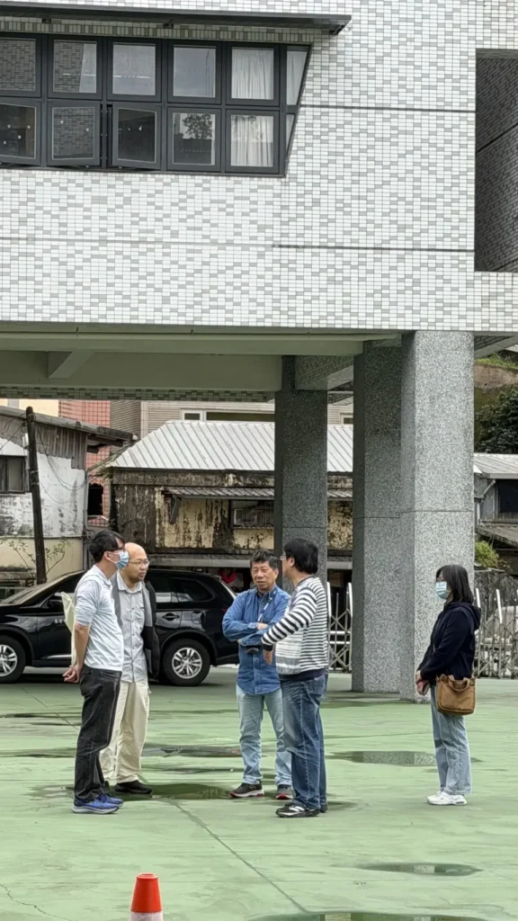 家長校園滑倒受傷　基隆教育處探視並協助理賠與改善工程