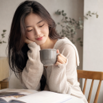 2026最夯女團光透妝懶人包！跟著韓星學5個底妝秘訣，素顏感肌膚一鍵複製
