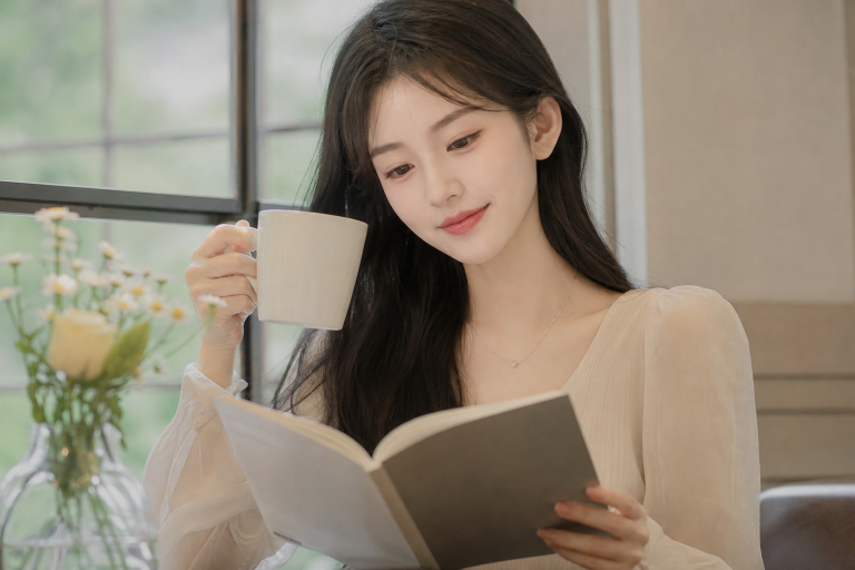 2026韓系女團妝必學！從底妝到眼妝，7個透明感技巧讓你素顏感爆棚