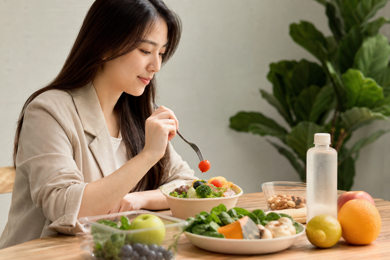 忙碌上班族如何在外食中吃到足夠抗氧化營養？4個實用飲食技巧