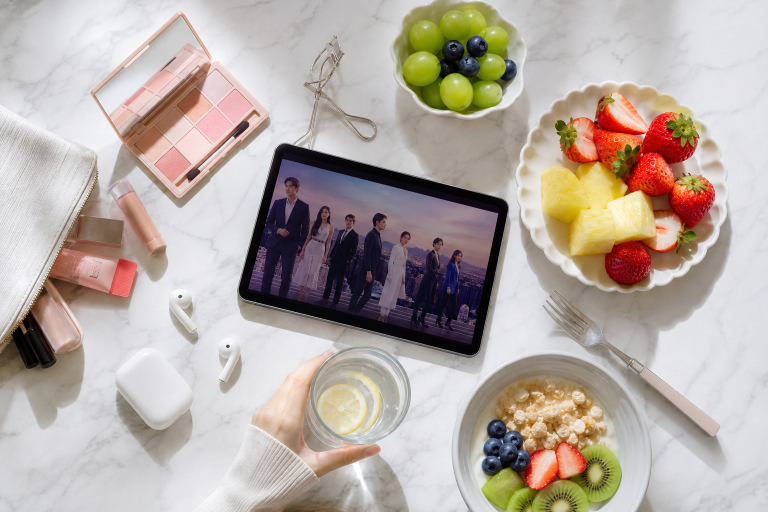 Netflix韓劇、K-pop歌單、韓系美妝⋯⋯你的日常早被韓流包圍，但你知道這一切是怎麼發生的嗎？